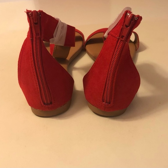 Quipid red t strap zipped heel flat sandals - Picture 3 of 6